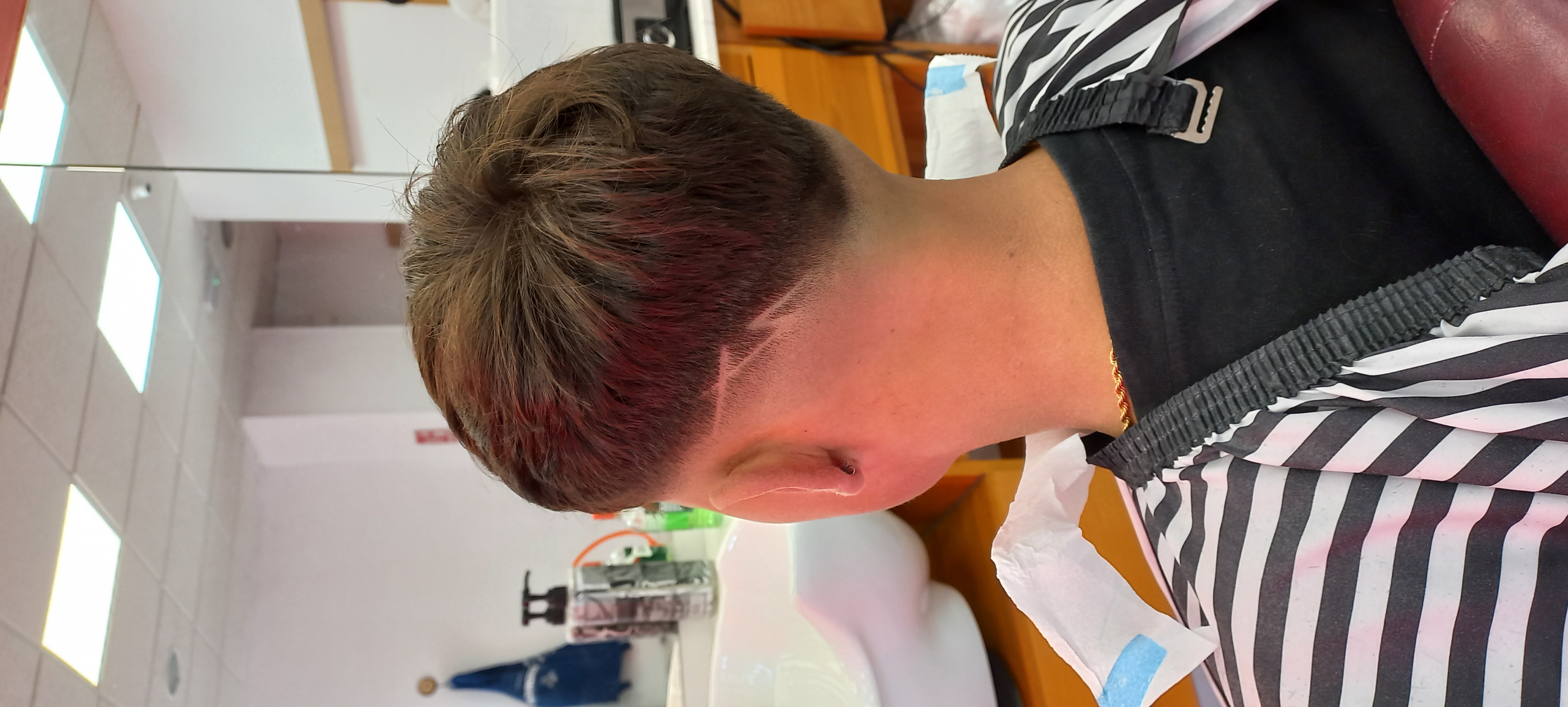 Barbershop Olay - cortes de pelo modernos para niños en La Virgen del Camino