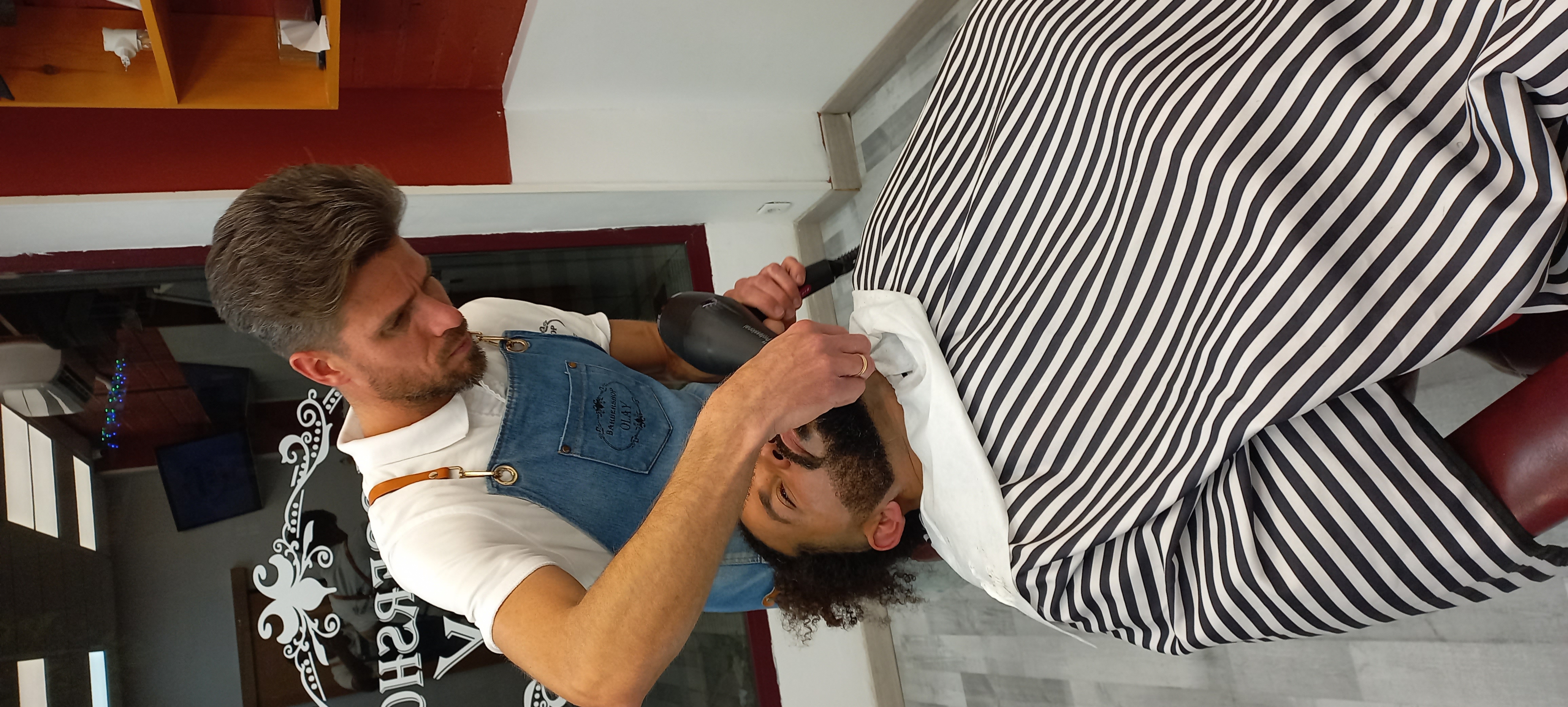 Barbershop Olay - barbería en La Virgen del Camino